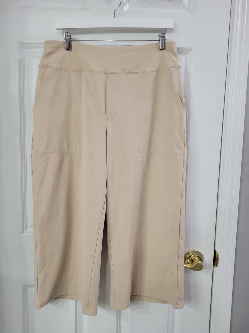 G4free Pull-On Wide-Leg Capris in Light Beige
